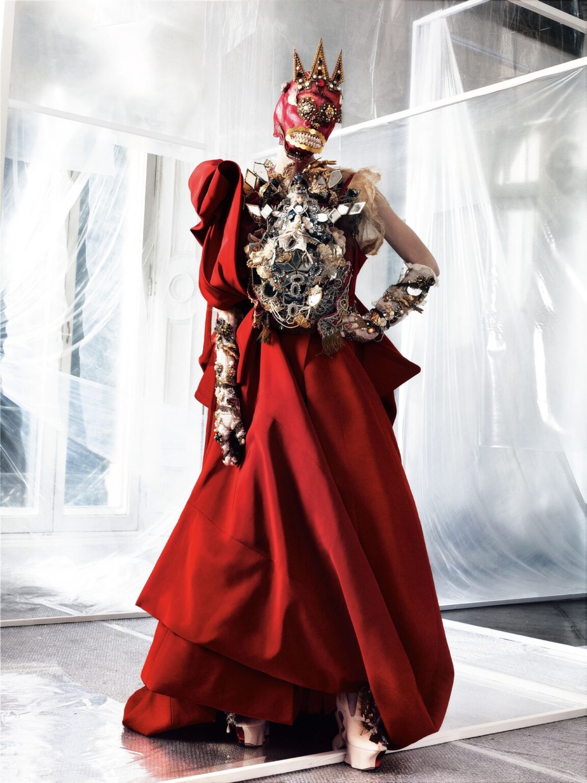 201503-craig-mcdean-vogue-0315-VO-WELL92-01