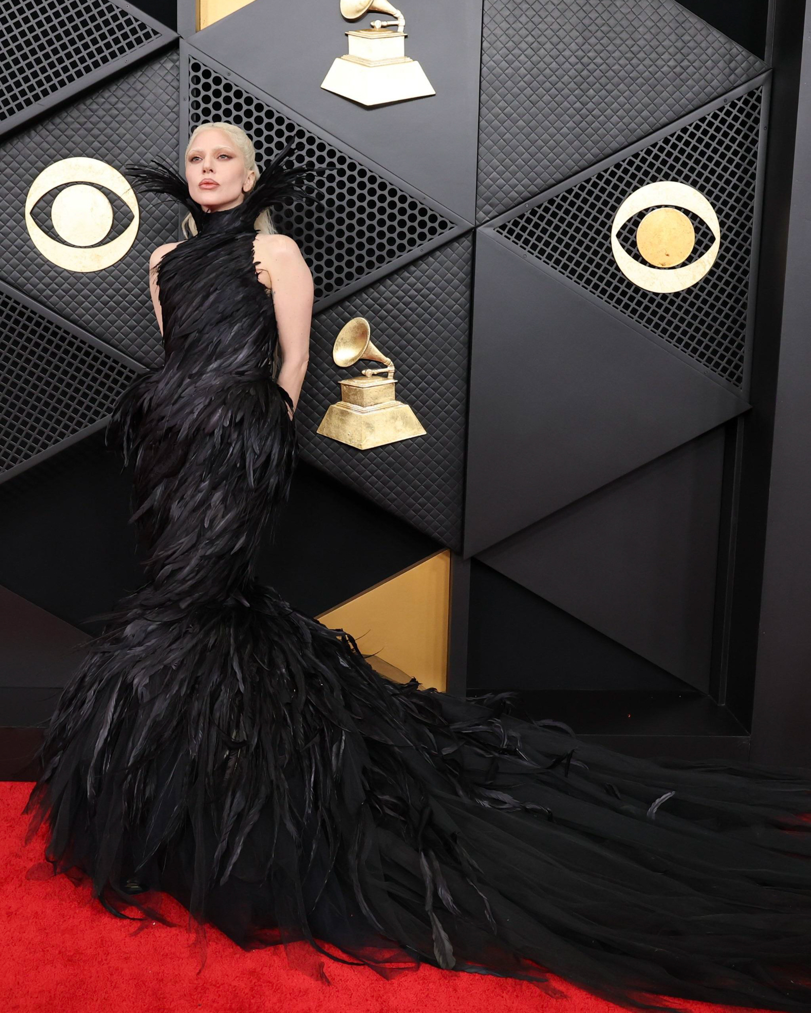 lady-gaga-in-custom-matières-fécales-inspired-by-a-piece-v0-iqz8oidcdzgg1